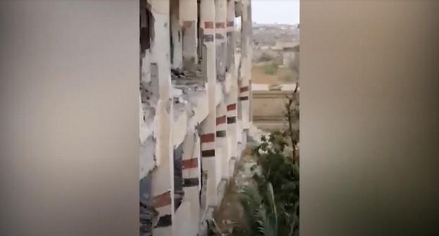 L'école d'Al-Husseinat partiellement détruite.