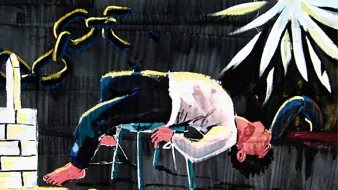 تظهر في الصورة شخصية مستلقية على كرسي، يبدو أنها في حالة تعب أو استسلام. يُظهر الرسم سلاسل مثبتة تشير إلى القيود أو العوائق. الخلفية مظلمة وتحتوي على تفاصيل فنية مثل الأشكال المنحنية والألوان المتباينة، مما يعكس شعوراً بالضيق أو الشجن. يبدو أن الصورة تعبر عن موضوعات مثل العبودية، الفقدان، أو المعاناة.