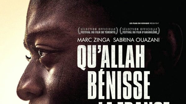 L'image présente l'affiche d'un film intitulé "Qu'Allah bénisse la France". On peut y voir un profil de visage d'une personne, qui semble pensif. Le film est réalisé par Abd Al Malik et met en vedette Marc Zinga et Sabrina Ouazani. L'affiche indique également que le film a été sélectionné dans plusieurs festivals, dont celui de Toronto et d'Angoulême. Le ton de l'affiche est sérieux, et la typographie utilisée pour le titre se distingue clairement.