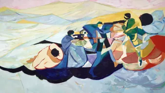 L'image montre une scène stylisée et colorée représentant des figures humaines de manière abstraite. On voit quelques personnages en action, portant des armes, dans un décor qui rappelle des paysages, peut-être montagneux. Les teintes utilisées sont variées, avec des bleus, des verts et des roses, donnant une ambiance dynamique et expressive. Les formes sont fluides et puissantes, soulignant un sentiment de mouvement et d'interaction entre les figures.