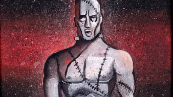 L'image montre une figure masculine au torse musclé, qui a l'air d'avoir été réparée avec des coutures visibles sur sa peau. Son expression faciale semble choquée ou inquiète. Le fond est composé de couleurs sombres, avec des touches de rouge, créant une atmosphère sombre et intense. Cette représentation peut évoquer des thèmes liés à la création, à la douleur ou à l'angoisse.