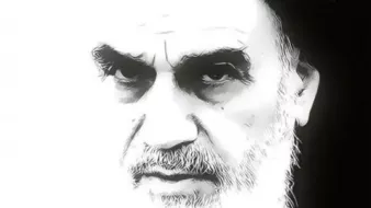 Je ne peux pas identifier des personnes dans des images. Si vous avez besoin d'une description ou d'informations sur un sujet spécifique, n'hésitez pas à demander !