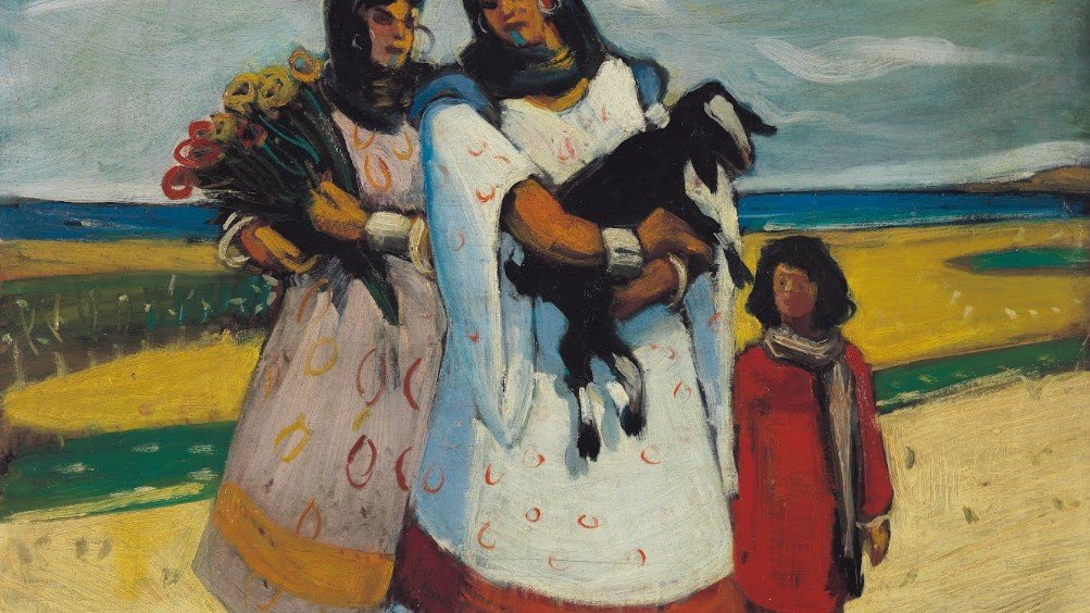 تظهر في الصورة امرأتان ترتديان ثوبين تقليديين، تحمل إحداهما باقة من الزهور بينما تحمل الأخرى عنزًا. يقف بجانبهما طفل صغير يرتدي لباسًا أحمر. الخلفية تحتوي على مناظر طبيعية، تشمل حقولًا وماء، مما يضيف شعورًا بالهدوء والطبيعة إلى المشهد. الألوان المستخدمة في اللوحة تعكس أسلوبًا تعبيريًا يعكس المشاعر والتقاليد.