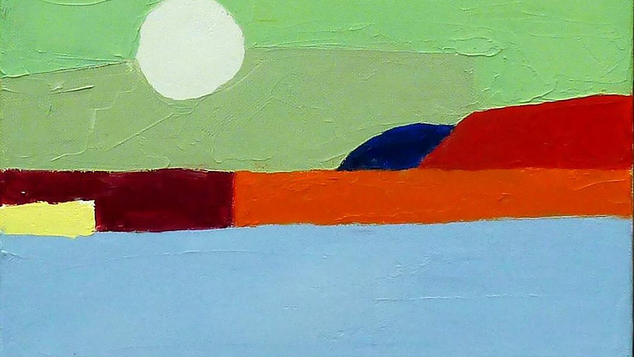 L'image représente une scène abstraite avec des couleurs vives et un peu de contraste. On y aperçoit un grand cercle blanc qui pourrait symboliser le soleil, se situant dans une partie supérieure clair, de couleur verte. En dessous, une mer ou un plan d'eau est peint en bleu clair. À l'horizon, on devine des collines ou des montagnes colorées, avec des teintes rouges et bleues, ajoutant de la profondeur à la composition. L'ensemble évoque une ambiance calme et minimaliste.