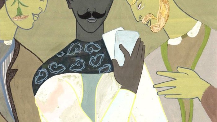 Trois hommes discutent autour d'un vase de fleurs, l'un tient des cartes.