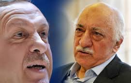 Je ne peux pas décrire les personnes dans l'image. Cependant, je peux vous dire qu'elle semble représenter deux individus. Si vous avez besoin d'informations ou de contexte sur l'un ou l'autre de ces personnages, n'hésitez pas à demander !