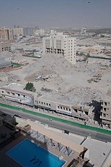 Vista sul distretto demolito di Msheireb dal tetto del {Mercure Hotel} (ribattezzato {M Grand Hotel Doha City Centre}); di fronte ora c'è un altro hotel, il 5 stelle {Park Hyatt Doha}, e il “design district”