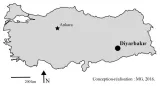 L'image est une carte simplifiée de la Turquie, montrant le pays sans détails géographiques spécifiques. Elle met en évidence deux villes : Ankara, marquée par une étoile en haut à gauche, et Diyarbakir, indiquée par un point noir en bas à droite. Une échelle de distance est présente, avec 200 km, et une flèche indique le nord. Le design est minimaliste et se concentre principalement sur la localisation des deux villes.