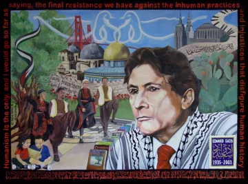 L'image présente une œuvre d'art qui combine divers éléments symboliques et culturels. Au centre, on peut voir un portrait d'homme avec une expression sérieuse, possiblement un intellectuel ou un militant. En arrière-plan, il y a des paysages emblématiques, tels que des bâtiments connus et des monuments. Des motifs et des écritures arabes enrichissent la composition, ajoutant de la profondeur culturelle. Le tout semble évoquer des thèmes liés aux droits de l'homme, à la résistance et à l'identité culturelle. Des figures humaines en costume traditionnel ajoutent une dimension historique à l'ensemble.
