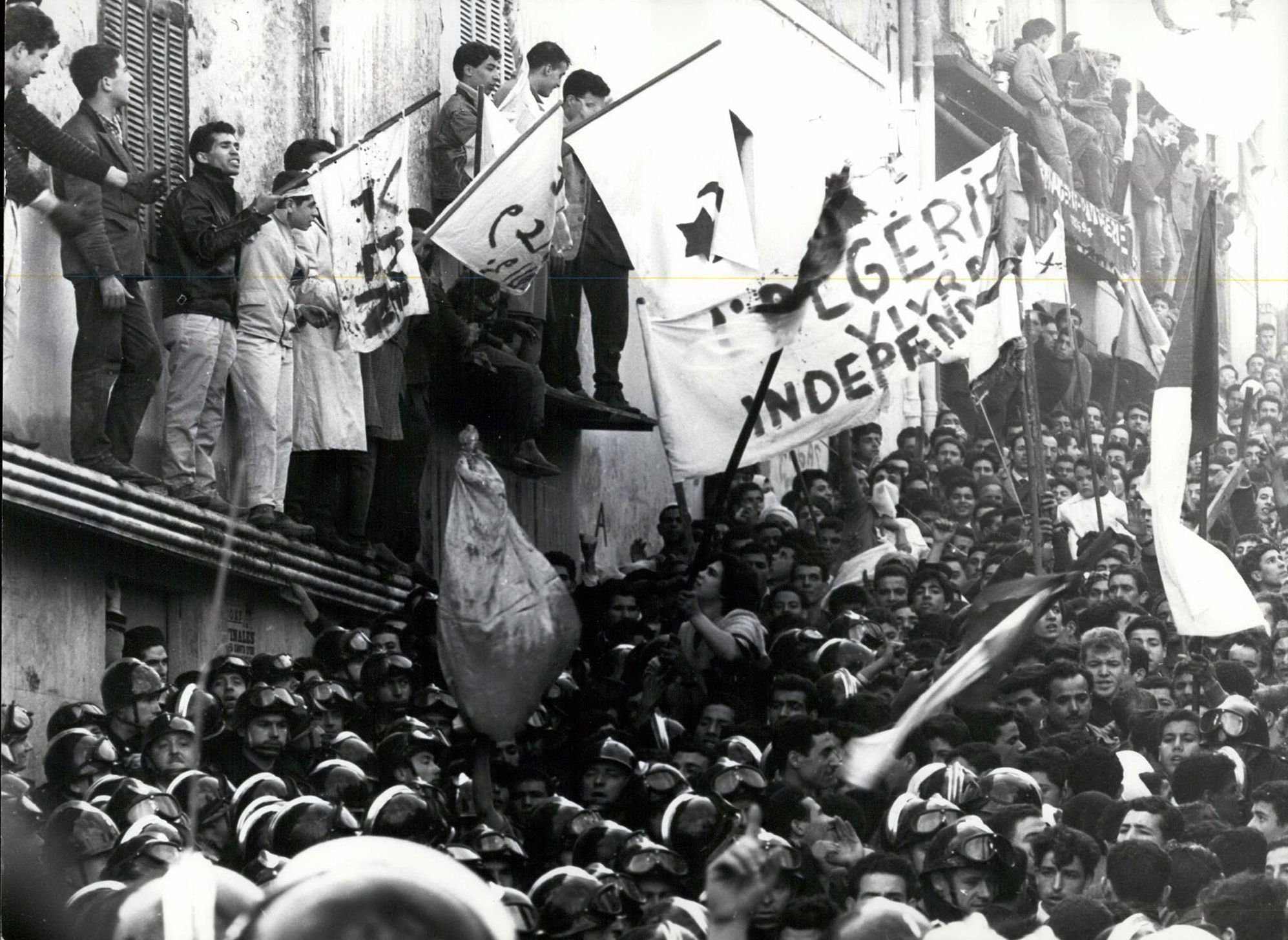 Pour l'Histoire et la Mémoire du drapeau national algérien