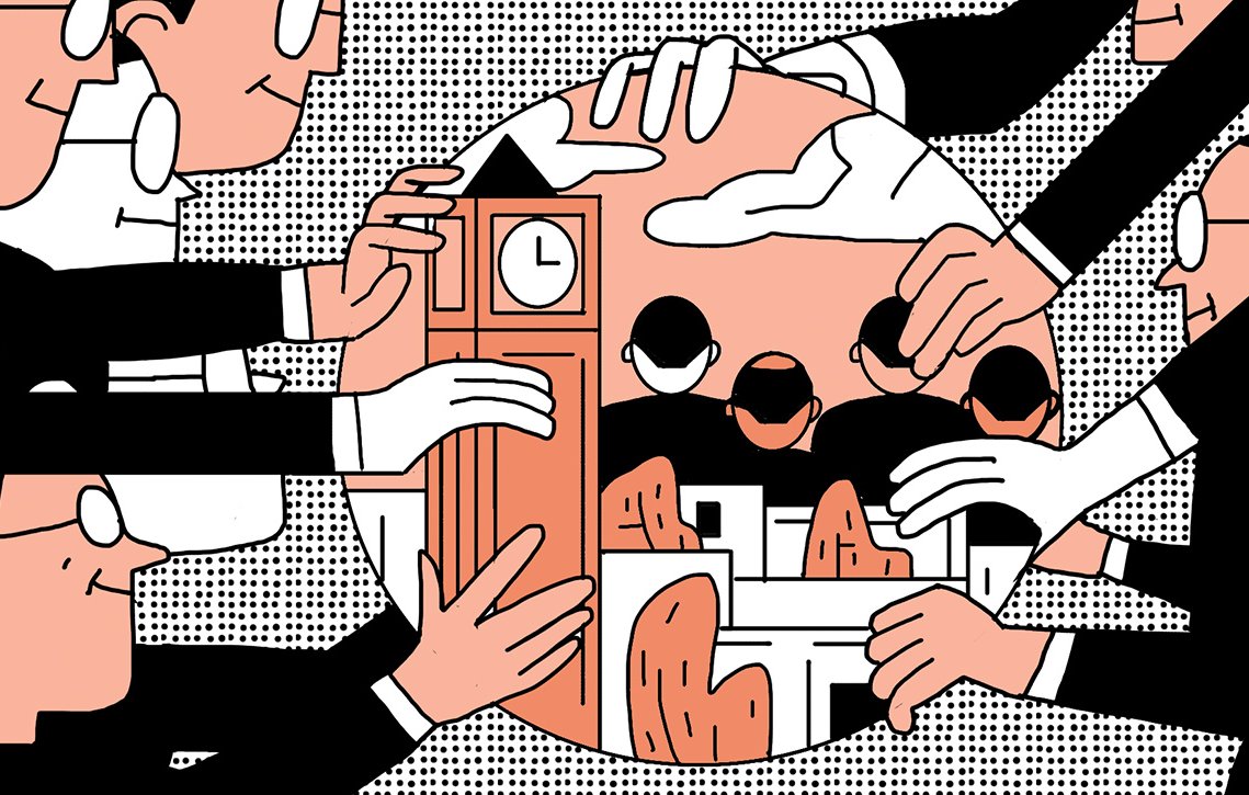 تظهر الصورة مجموعة من الأشخاص الذين يرتدون بدلات وقبعات، يحيطون بصورة دائرية تحتوي على معالم معمارية. تظهر الساعة الكبيرة في الجانب الأيسر، بينما يتم التركيز على الأشخاص الذين يحملون أو يدرسون هذه المعالم. الخلفية تتضمن سماءً بها بعض السحاب، وتفاصيل أخرى تعزز الفكرة العامة للصورة. تعكس الصورة روح التعاون والاهتمام بالمشاهد المعمارية.