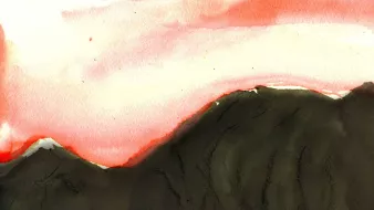 La imagen muestra un paisaje pintado con acuarela que representa montañas en la parte inferior, con tonos oscuros y contornos suaves. En la parte superior, hay un cielo teñido de rosa y naranja, sugiriendo un atardecer. La mezcla de colores crea una atmósfera tranquila y serena.