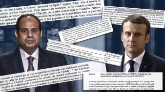 La imagen parece consistir en un collage que incluye fotografías de dos líderes políticos: uno de ellos es un hombre con un traje oscuro y una corbata que probablemente sea un presidente, y el otro también es un hombre con un atuendo formal. Además, hay documentos o textos superpuestos que contienen información, números y referencias a acuerdos o acciones relacionados con la economía, la migración y la gestión de fronteras en Egipto. También se mencionan diferentes montos de dinero en euros, lo que sugiere un enfoque en la financiación o el apoyo financiero entre los países involucrados. El fondo de la imagen incluye textos en francés y posiblemente en inglés, lo que indica una colaboración o un diálogo internacional.