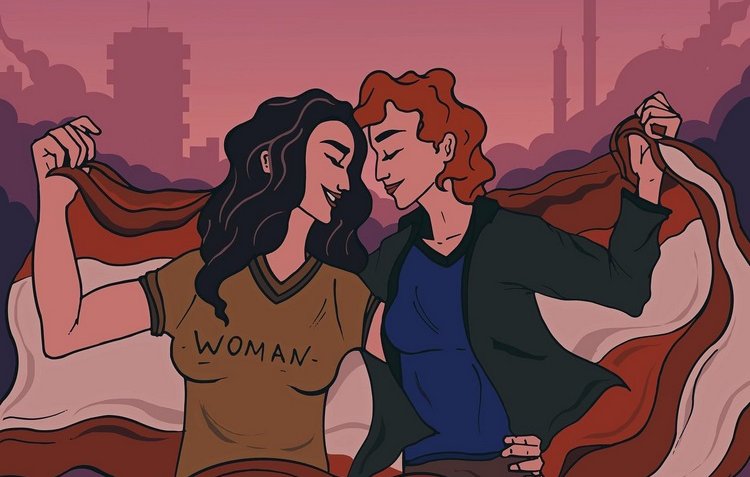 L'image représente deux femmes qui semblent partager un moment intime, entourées de drapeaux. L'une d'elles porte un t-shirt avec l'inscription "WOMAN". Le fond montre une ville stylisée avec des silhouettes de bâtiments et des minarets, créant une ambiance urbaine. Les couleurs utilisées sont douces, avec des dégradés de rose et de violet, conférant à l'ensemble une atmosphère chaleureuse et d'harmonie. Les drapeaux évoquent probablement un sentiment d'identité nationale ou de solidarité.