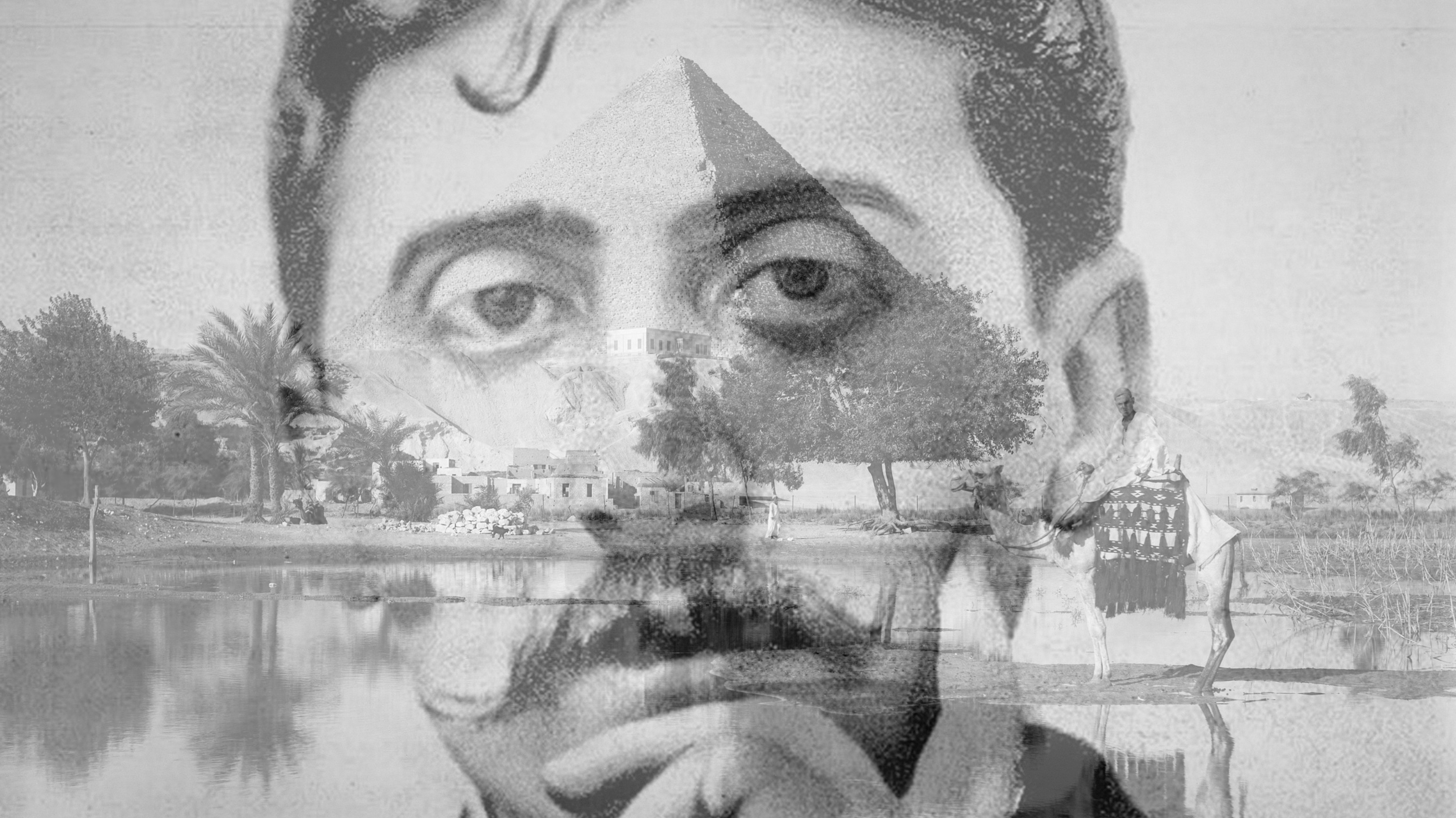 L'image présente un portrait en noir et blanc d'un homme avec une moustache, qui affiche une expression pensive. Derrière son visage, on peut apercevoir un paysage rural, possiblement un lac, entouré de palmiers et de végétation. Des silhouettes d'hommes et d'animaux sont visibles près de l'eau, ajoutant une dimension décalée et artistique à l'image. L'ensemble crée une atmosphère mélancolique et introspective, où le visage et le paysage semblent fusionner.