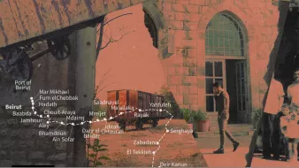 L'immagine presenta un collage che sembra rappresentare una mappa o un percorso che collega diversi luoghi, evidenziando alcune città e paesi intorno a Beirut. Al centro, ci sono alcune case e una struttura architettonica, probabilmente storica, con finestre grandi e archi. A destra, ci sono persone in un contesto familiare, suggestione di vita e interazioni umane. Le tonalità calde e il contrasto tra il passato e il presente creano un'atmosfera nostalgica. La mappa, con le sue linee e nomi delle località, suggerisce un viaggio o una storia di collegamenti tra diversi luoghi.