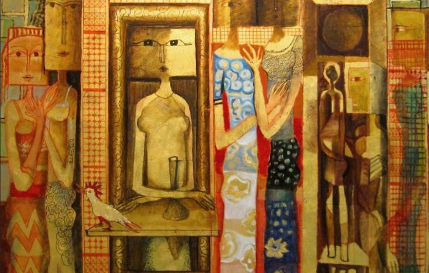 L'image représente une scène intrigante avec plusieurs figures humaines stylisées, dont certaines sont partiellement cachées. Les personnages semblent se refléter dans un miroir central, entouré de motifs géométriques. La palette de couleurs est chaude, avec des tons de beige, de bleu et de rouge. L'ambiance évoque une certaine mélancolie, tandis qu'un coq se tient en bas à gauche, ajoutant une touche de vie à l'ensemble. Les formes et les lignes assez angulaires donnent à l'œuvre un style à la fois moderne et cubiste.