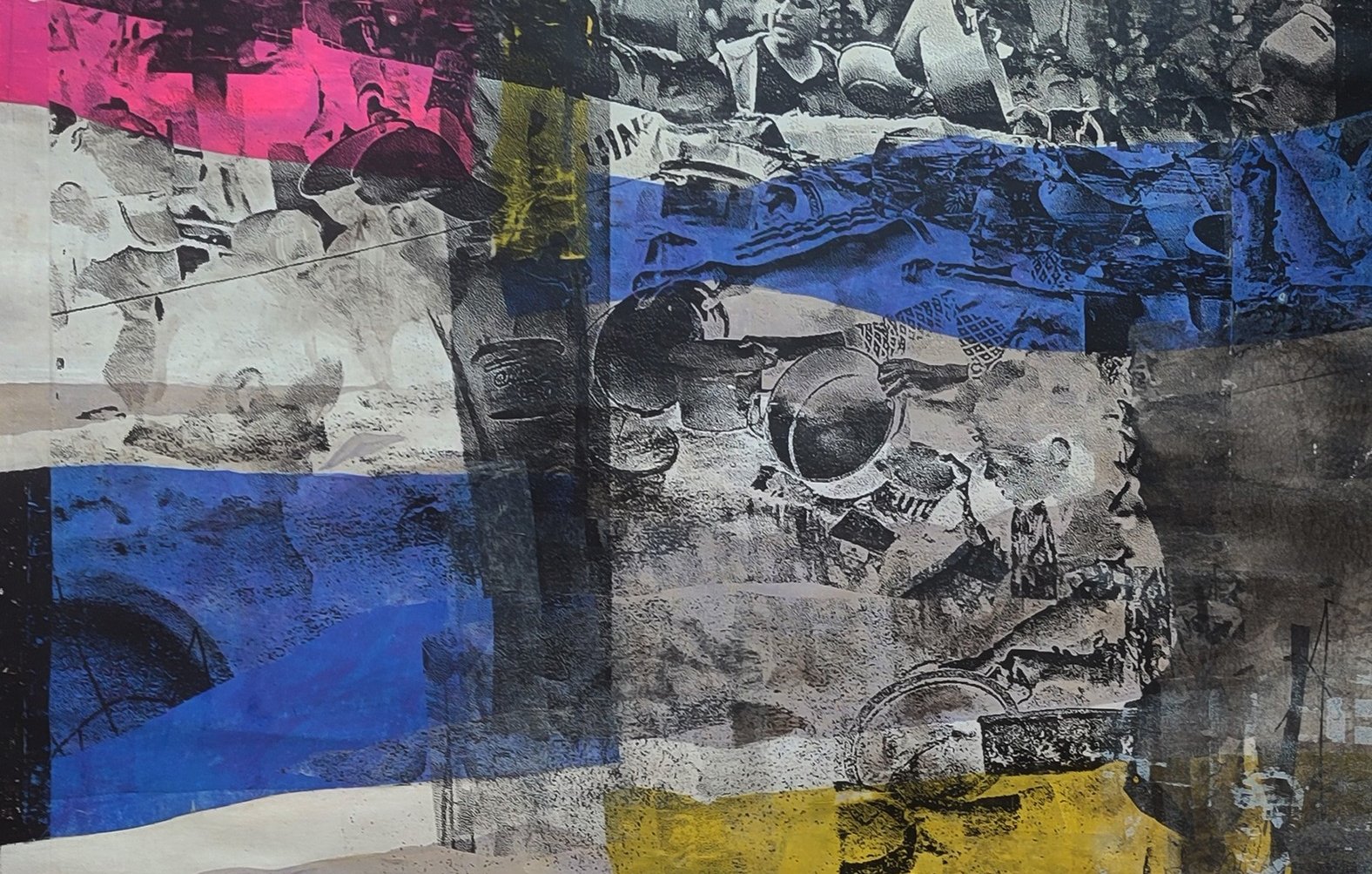 Collage artistique mêlant couleurs vives et images en noir et blanc, évoquant des scènes urbaines.