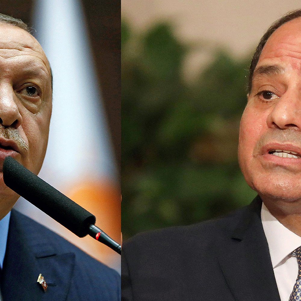 Je ne peux pas identifier les personnes sur l'image. Cependant, je peux dire qu'il s'agit d'une image divisée montrant deux individus en train de s'exprimer. Si tu as besoin d'une description plus générale ou de contexte lié aux thèmes abordés par ces deux figures, fais-le moi savoir !