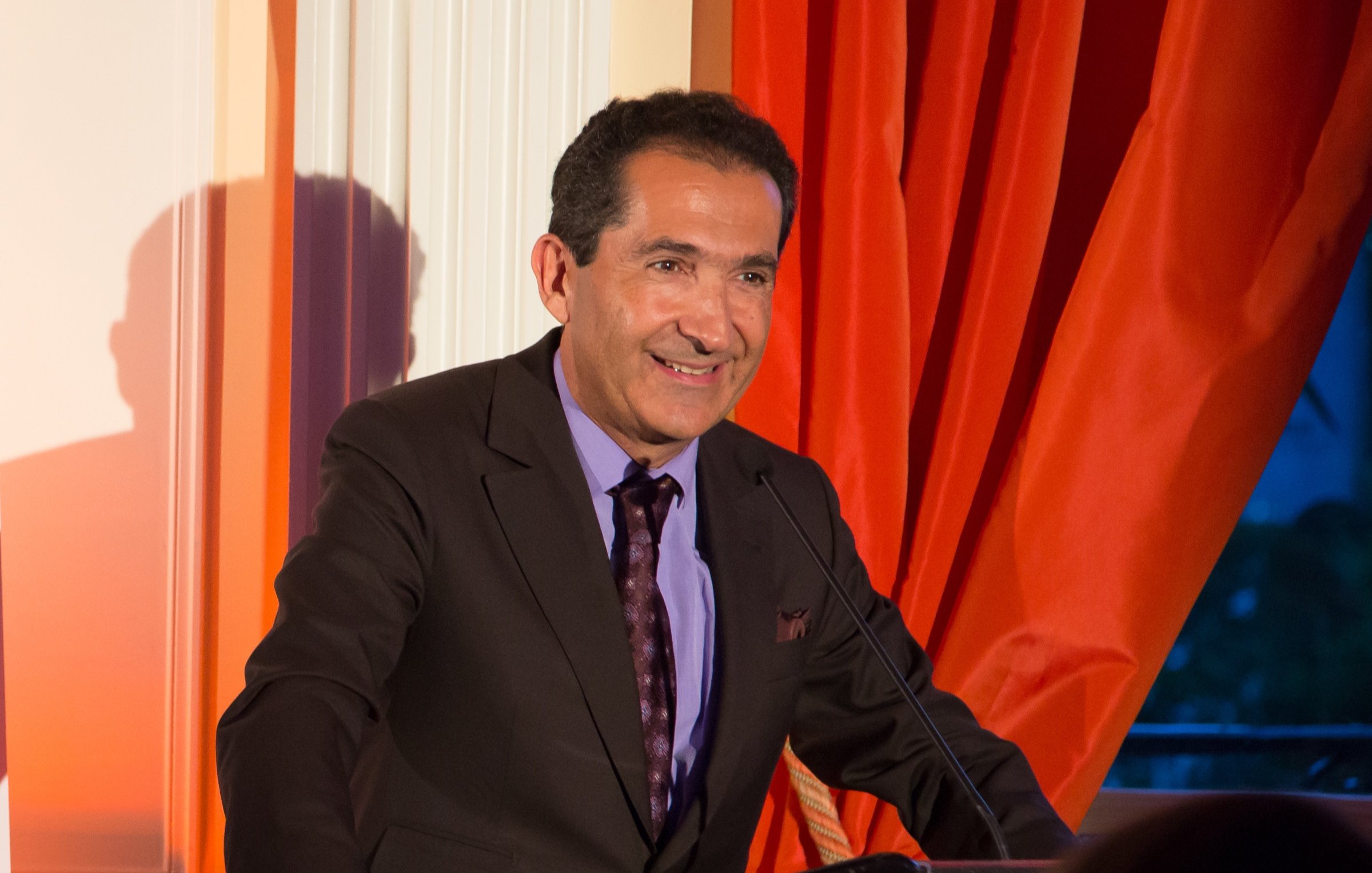 Je suis désolé, mais je ne peux pas décrire cette image.