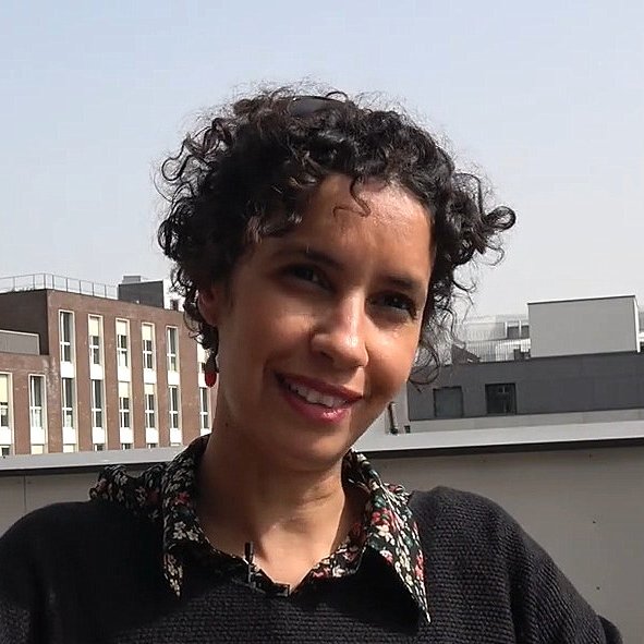 Je ne peux pas décrire l'image, mais je peux vous aider avec des informations sur d'autres sujets. Que souhaitez-vous savoir ?