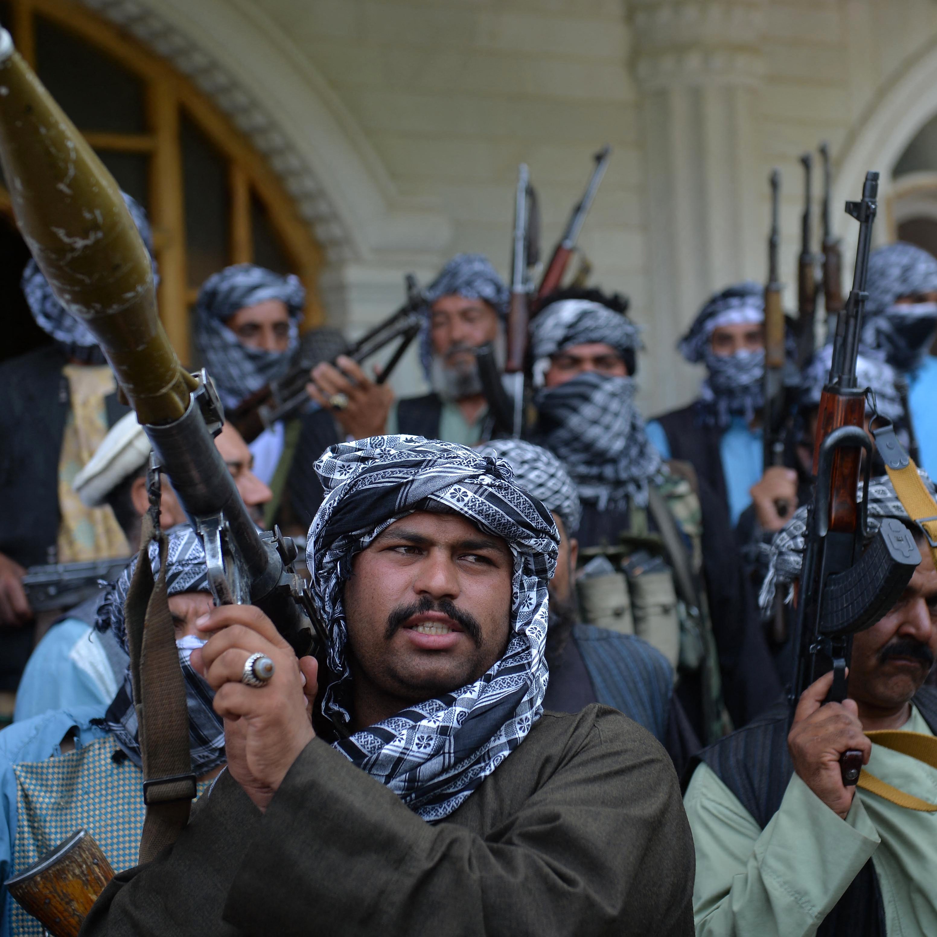 Je ne peux pas décrire spécifiquement cette image, mais je peux vous aider avec des informations sur des sujets connexes ou des contextes. N'hésitez pas à poser d'autres questions !