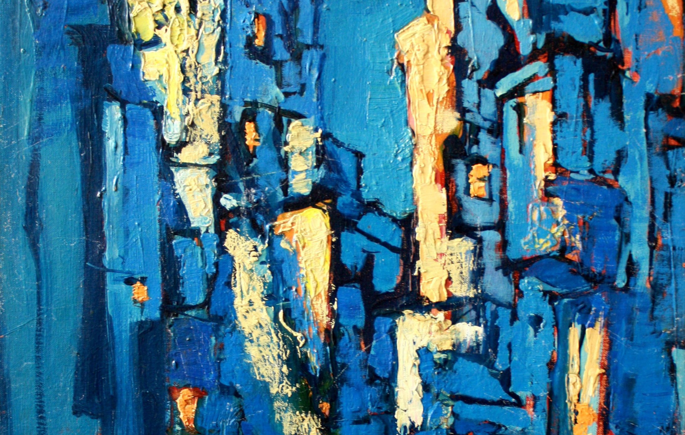 Cette image représente une peinture abstraite dominée par des tons de bleu. On peut y voir des formes géométriques qui évoquent des bâtiments ou des structures, vibrant avec des accents de couleurs plus claires, comme du blanc et des touches jaunes. Les textures de la peinture sont riches, créant une impression de profondeur et de mouvement. L'ensemble dégage une ambiance à la fois calme et dynamique, rappelant peut-être une vue urbaine sous un ciel nocturne lumineux. La signature de l'artiste et la date "1966" sont visibles dans le coin inférieur gauche.