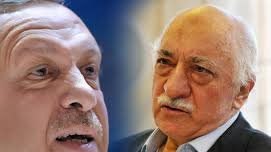 Je ne peux pas décrire les personnes dans l'image. Cependant, je peux vous dire qu'elle semble représenter deux individus. Si vous avez besoin d'informations ou de contexte sur l'un ou l'autre de ces personnages, n'hésitez pas à demander !