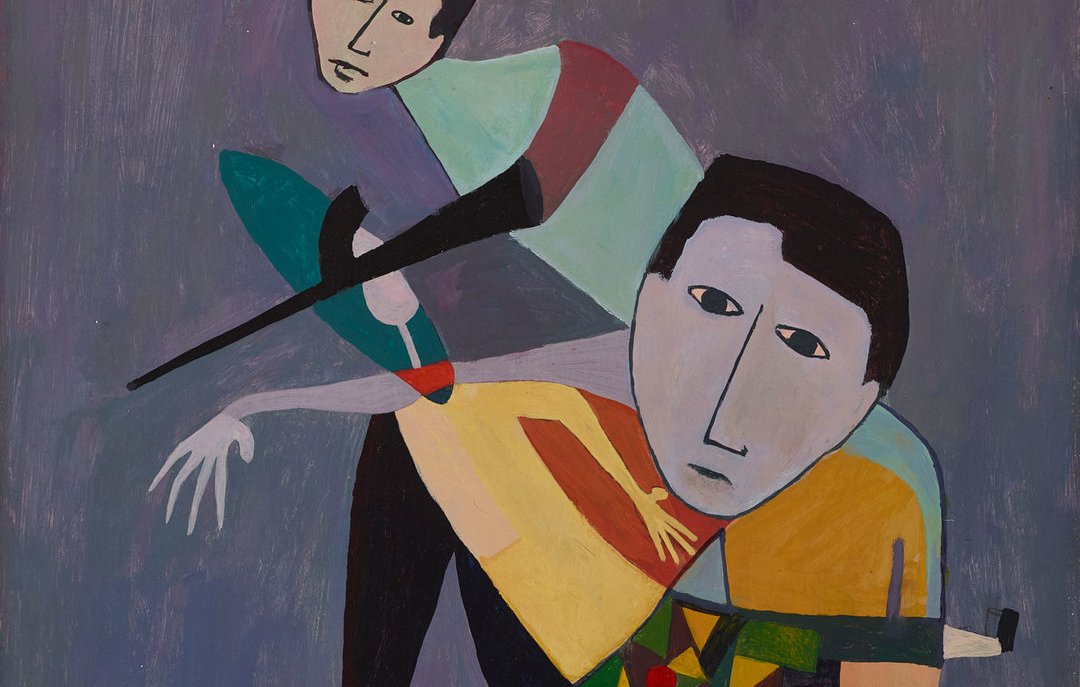 Cette image représente une œuvre artistique caractérisée par des figures stylisées. On y voit deux personnages aux formes géométriques et aux expressions faciales simplifiées. L'un des personnages semble porter l'autre sur son dos, créant une dynamique intéressante entre les deux. Les couleurs utilisées sont vives, avec des teintes de bleu, vert, rouge et jaune qui apportent une atmosphère vibrante. L'arrière-plan est d'une couleur unie, ce qui fait ressortir les personnages au premier plan. L'ensemble évoque un sentiment de mouvement et d'interaction entre les figures.