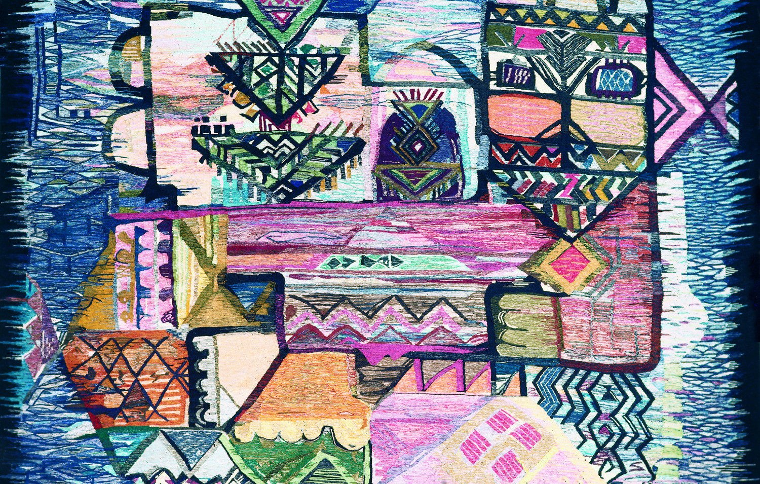 L'image montre un motif textile abstrait et coloré. On peut y voir une combinaison de formes géométriques variées, telles que des triangles, des losanges et des rectangles, disposées de manière harmonieuse. Les couleurs vives incluent des teintes de rose, de vert, de bleu et de jaune, créant un contraste dynamique. Les motifs évoquent un style artistique influencé par des cultures traditionnelles, avec des motifs répétitifs et des lignes fluides qui ajoutent à l'esthétique visuelle de l'ensemble. Le fond semble avoir une texture qui complète les éléments décoratifs au premier plan.