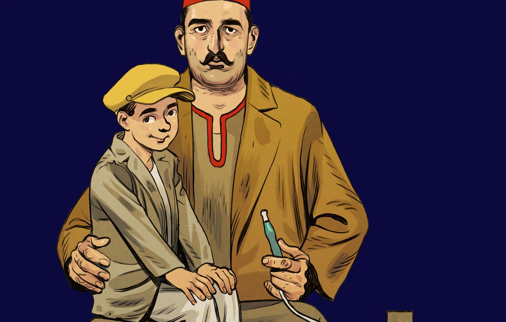 L'image représente un homme assis portant un fez rouge et des vêtements traditionnels. Il a une moustache bien fournie et semble chaleureux. Sur ses genoux se trouve un jeune garçon, également habillé de manière traditionnelle, avec une casquette jaune. À côté d'eux, il y a une narguilé, indiquant une atmosphère conviviale. Le fond de l'image est d'un bleu uni, ce qui met en valeur les personnages et leurs vêtements.