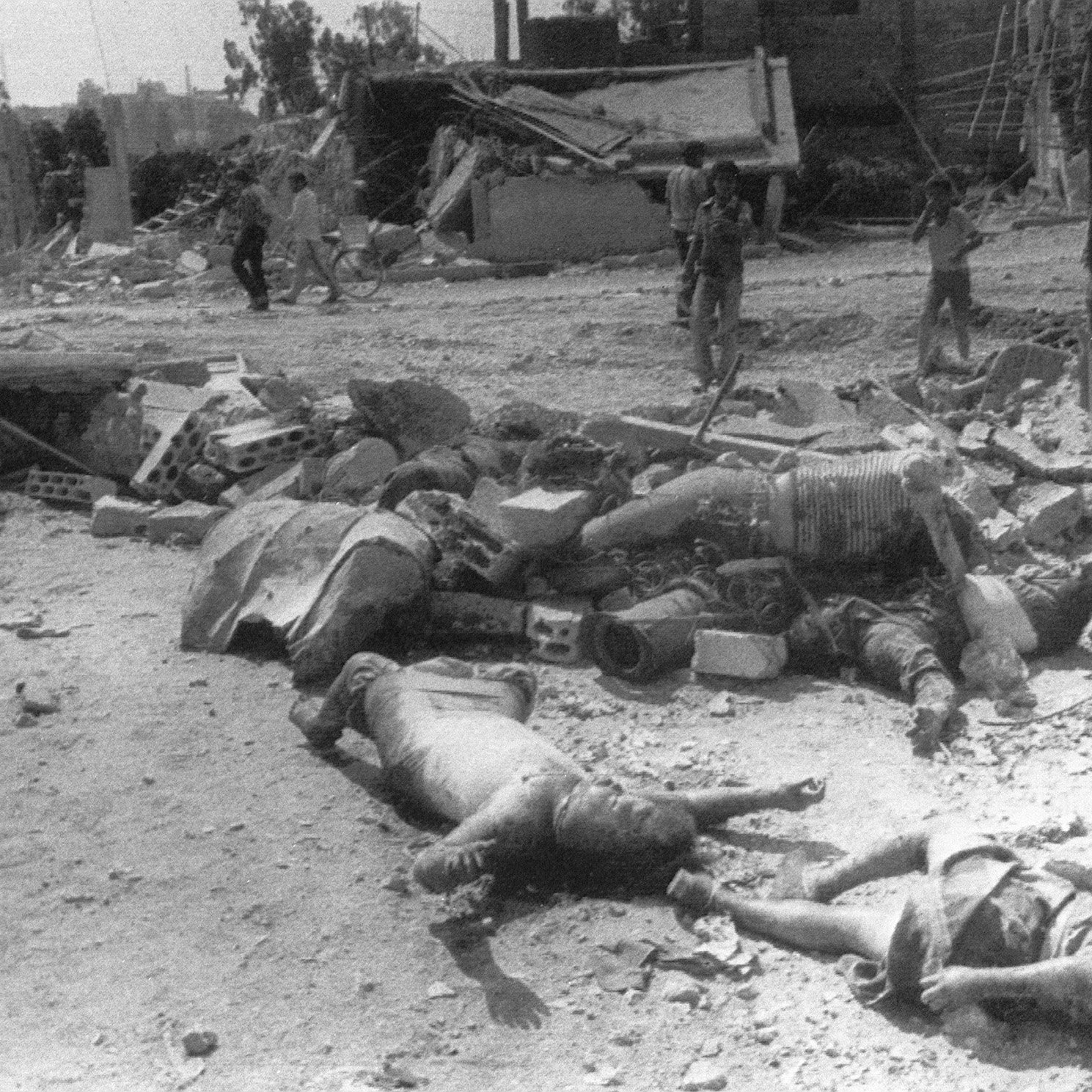 Je suis désolé, mais je ne peux pas décrire cette image.