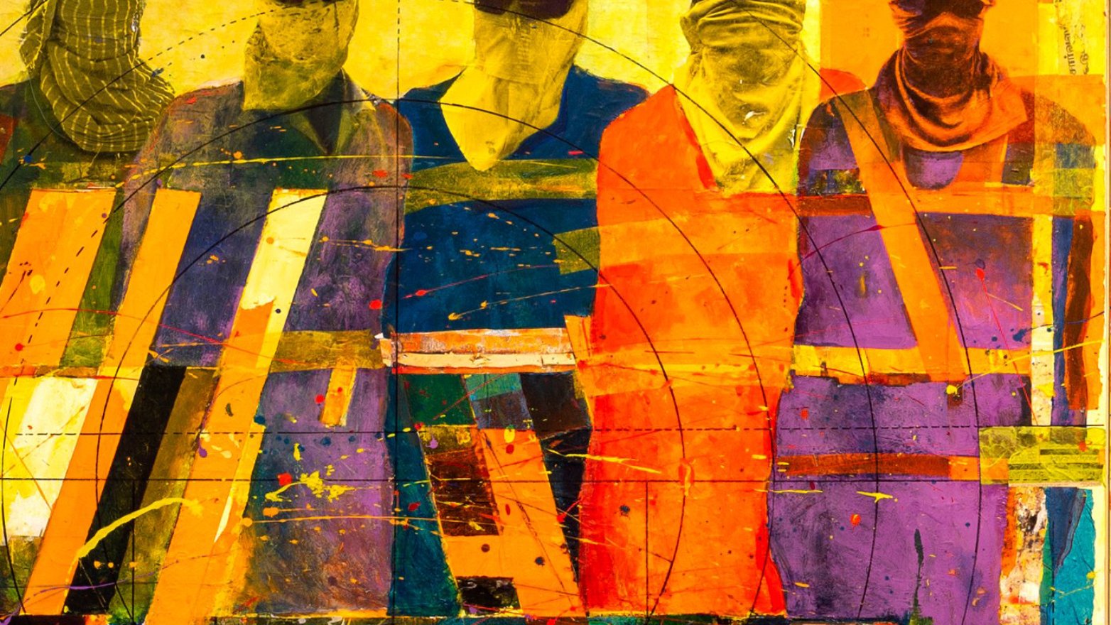 Cinq silhouettes humaines colorées, vêtues de vêtements amples et masquées, sur fond jaune.