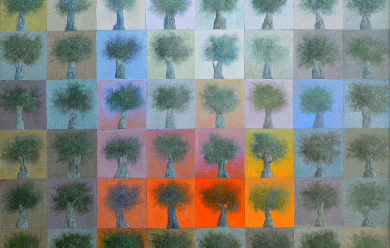 L'image présente une grille de carrés, chacun représentant un arbre stylisé sur fond de couleurs variées. Les arbres semblent avoir des feuillages verts, et les arrière-plans alternent entre des teintes que l'on peut décrire comme des dégradés de bleu, orange, et jaune. Au centre de la grille, deux carrés se distinguent : l'un montre un arbre sur un fond rouge, et l'autre propose la silhouette d'une personne. Dans la partie inférieure, un chien noir est également visible, apportant une touche de vie à la composition. L'ensemble crée une atmosphère à la fois harmonieuse et intrigante.