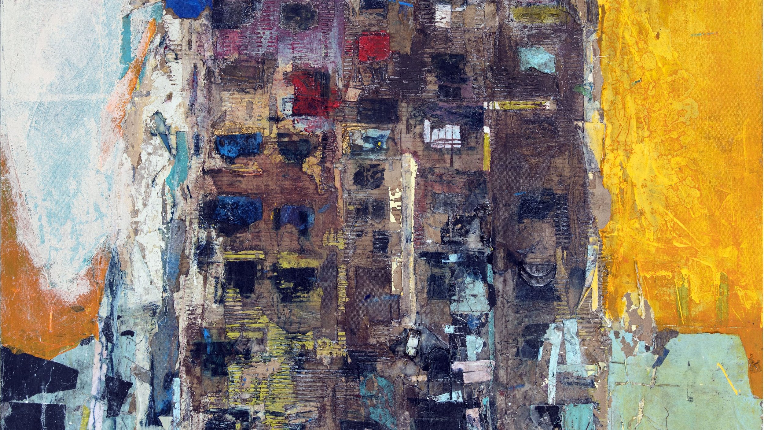 L'image présente une œuvre abstraite, probablement une peinture, représentant un bâtiment. Les couleurs sont variées, incluant des nuances de marron, de jaune et de bleu, créant un contraste entre des ton saturés et des formes stylisées. La texture semble riche, avec des coups de pinceau visibles et des détails qui évoquent les fenêtres et les structures d'un immeuble. L'arrière-plan est plus clair, ajoutant une dimension lumineuse à l'ensemble. L'œuvre semble jouer avec l'illusion de profondeur et de lumière.