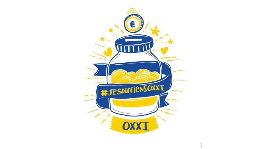 L'image représente un pot en verre rempli de pièces de monnaie, symbolisant une collecte de fonds. Autour du pot, on peut voir des éléments graphiques tels que des étoiles et des cœurs, qui ajoutent une touche joyeuse. Une étiquette bleue est enroulée autour du pot, portant le slogan "#JeSoutiensOXXI". Les couleurs dominantes sont le bleu et le jaune, évoquant une ambiance dynamique et positive. L'ensemble transmet un message de soutien et de solidarité.