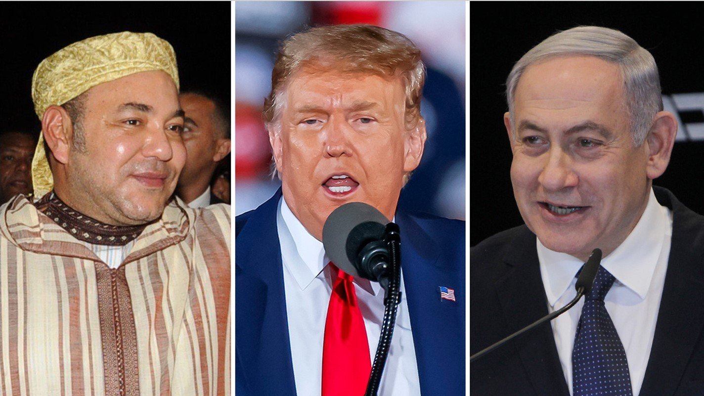 L'immagine mostra tre figure distinte. A sinistra, c'è un uomo con un copricapo tradizionale e un abito che riflette una cultura araba. Al centro, un uomo che parla al microfono, indossa una giacca e una cravatta rossa, mostrando un'espressione decisa. A destra, un uomo con capelli scuri e un volto sorridente, che sembra essere coinvolto in un discorso pubblico. L'illustrazione suggerisce una situazione di dialogo o confronto tra diverse leadership politiche.
