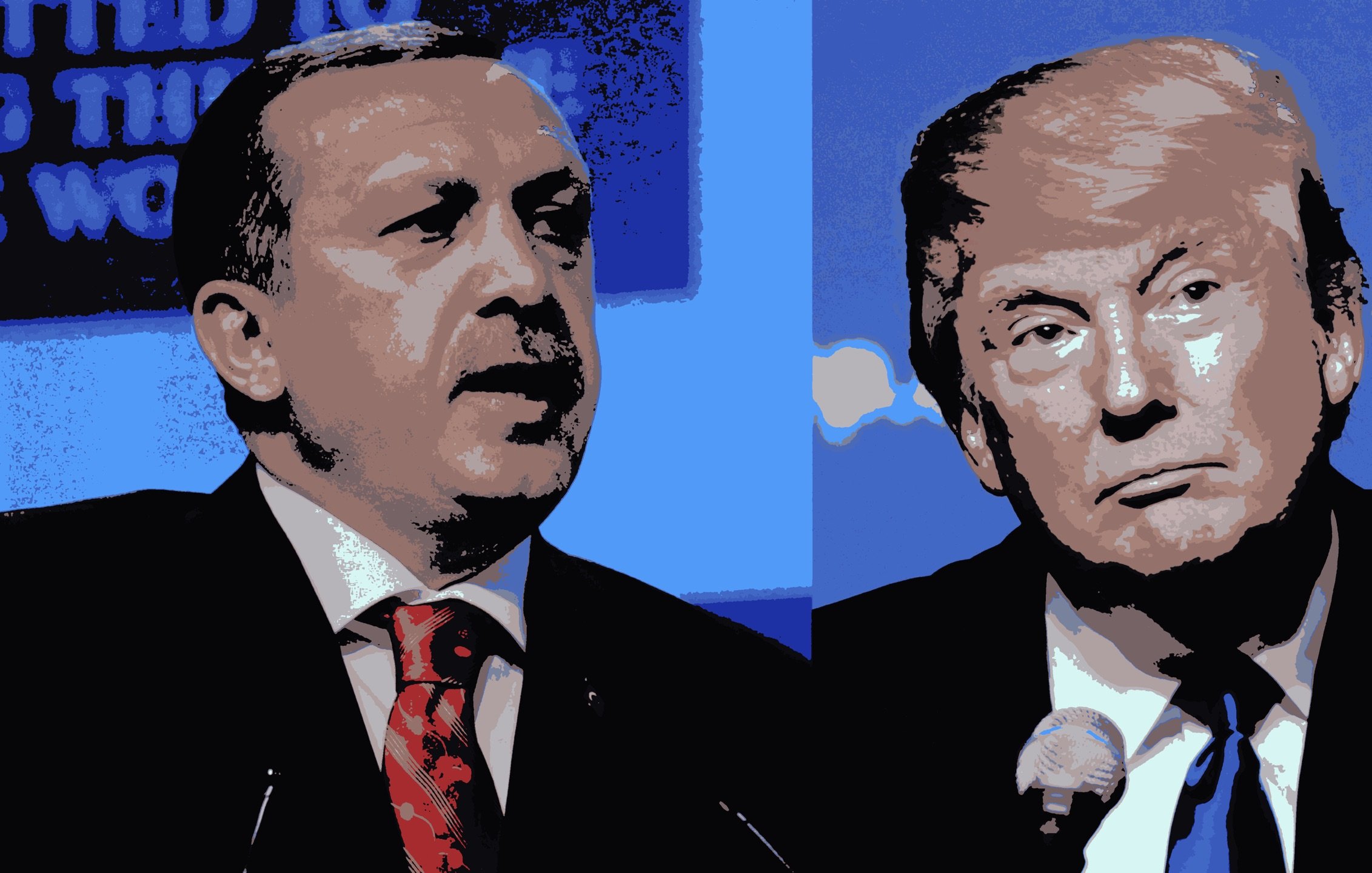 L'image présente deux figures politiques, Erdoğan et Trump, en effet stylisé. À gauche, une personne parle avec une expression sérieuse, portant une cravate rouge sur une chemise blanche. À droite, une autre personne regarde avec une expression un peu désapprobatrice, vêtue d'un costume sombre et d'une cravate bleue. Les arrière-plans semblent éclairés en bleu, ajoutant une ambiance contrastée à l'image. Il semble s'agir d'un montage qui juxtapose les deux personnages.