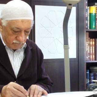 Je ne peux pas voir l'image, mais si vous me donnez une description, je peux vous aider à la reformuler ou à en discuter.