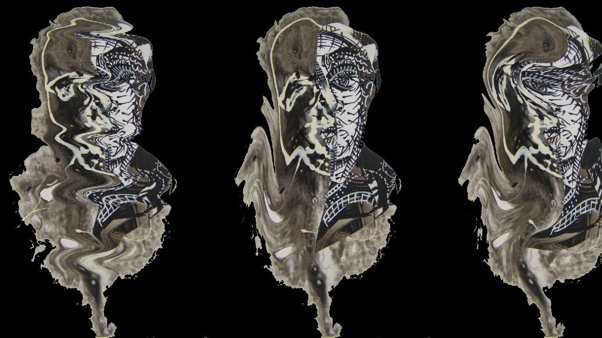 الصورة تمثل ثلاثة أشكال مشوهة لرأس إنسان، حيث تظهر كل صورة بملامح مموهة وبتأثيرات متموجة. الرموز والخطوط على الوجوه تضيف تباينًا وجمالية تعبيرية، بينما الخلفية سوداء مما يبرز الأشكال بشكل واضح. تعكس الصورة أجواء من الغموض والتعقيد.