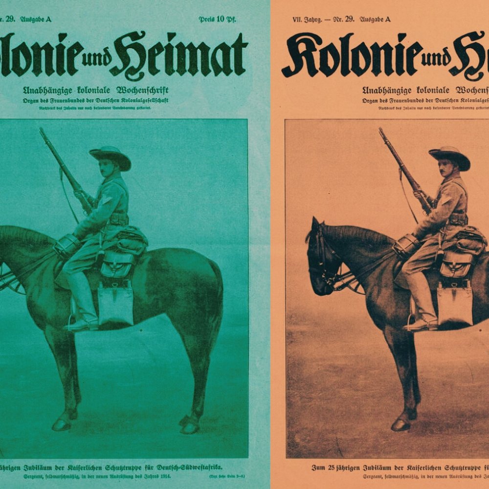 L'image présente une série de couvertures d'un magazine intitulé "Kolonie und Heimat". Chaque couverture montre un cavalier avec un fusil, debout sur un cheval. Les couleurs des couvertures varient, créant un effet visuel intéressant. On peut voir des teintes allant du bleu au vert, en passant par des coloris plus chauds. Le style est typique des impressions du début du XXe siècle, avec un accent sur le thème colonial.