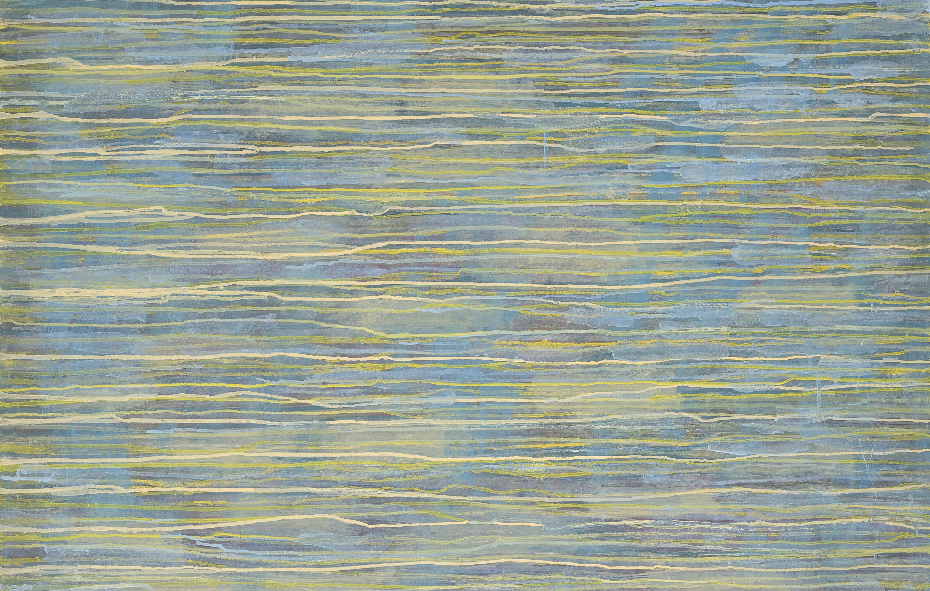 L'image présente une toile aux nuances de bleu et de jaune, composée de lignes horizontales délicates. Les couleurs se mêlent harmonieusement, créant une texture subtile et une impression de profondeur. Les tracés semblent évoquer des vagues ou des flots, donnant une sensation de mouvement apaisant. L'ensemble dégage une atmosphère sereine et contemplative.