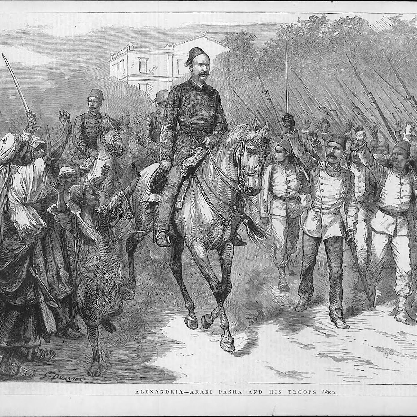 L'image représente un militaire à cheval, en uniforme, entouré de troupes en procession. Les soldats sont en rang et affichent des expressions sérieuses. On peut apercevoir des armes et des drapeaux, tandis qu'en arrière-plan, des bâtiments sont visibles. L'ensemble donne une impression de défilé militaire ou de mouvement stratégique. L'atmosphère semble solennelle et organisée, illustrant une scène historique.