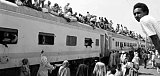 Octobre 1964. — Le train des révolutionnaires partis d'Atbara arrive à Khartoum