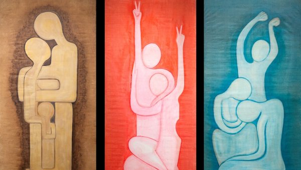Trois panneaux abstraits représentant des silhouettes humaines en gestes d'affection et de joie.